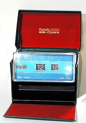 ele-Quarz Tischuhr in der Original-Box